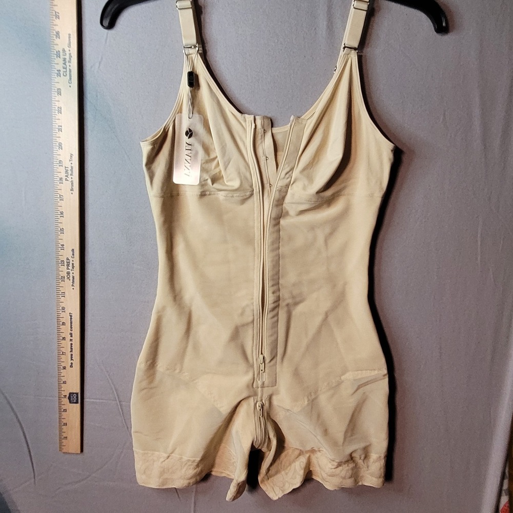 Yianna Women Beige Full Body Shapewear Faja Bodysuit Zipper Open Bust Size L NWT